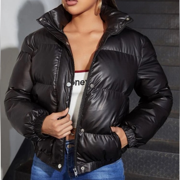 SHEIN Jackets & Blazers - Black hooded puffer jacket with pockets